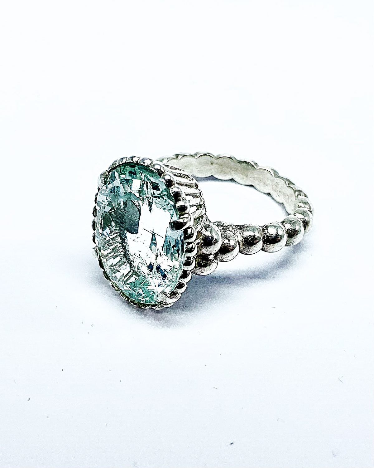 Ring with Natural Oval Aquamarine Art Deco