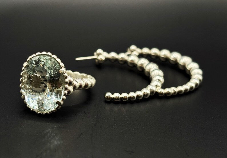 Ring with Natural Oval Aquamarine Art Deco